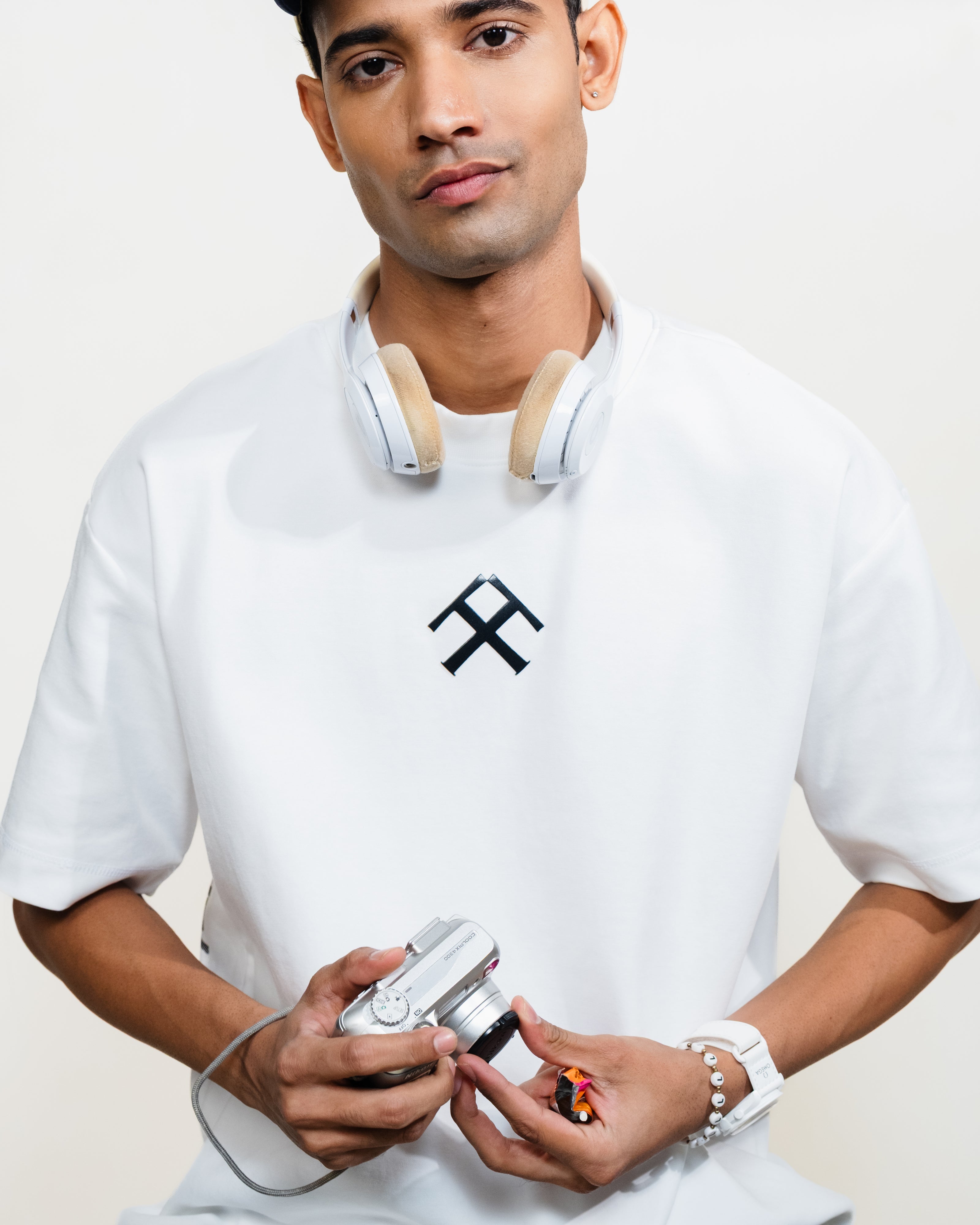 QUIET MARK TEE