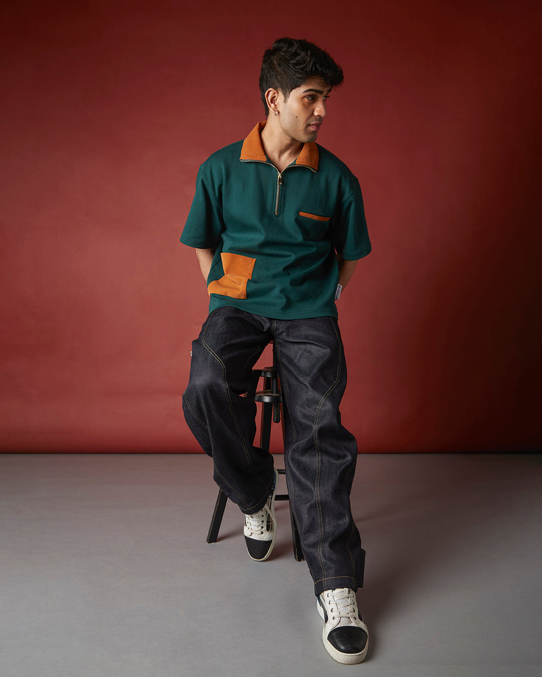 SUEDE DETAIL HALF ZIPPER OVERSIZED POLO TEE